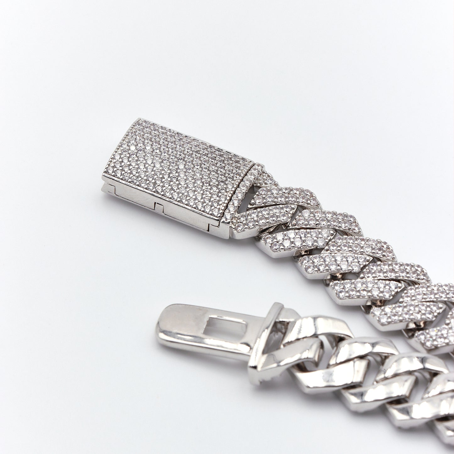 S925 Silver 18mm Blue & White Cuban Bracelet